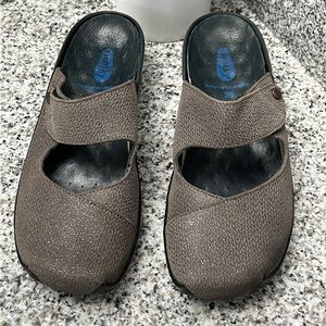 Wolky Up Cut Out Mary Jane Clog